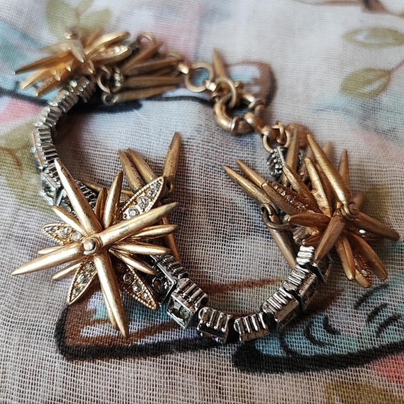Talbots Matte Brass Tone Fireworks Firecracker Spikey Lucite Snowflake Bracelet - Picture 10 of 10